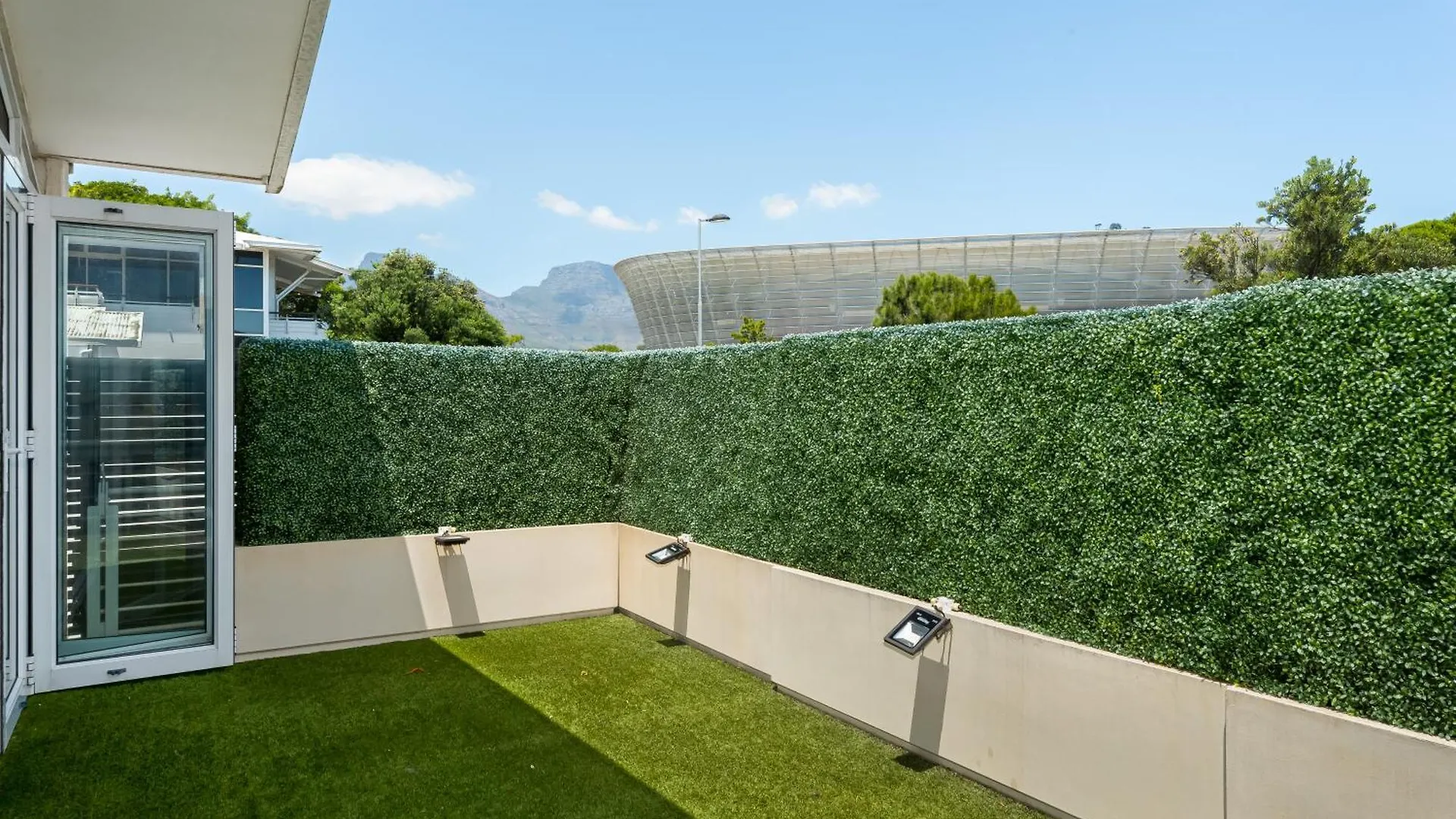 Spacious Luxury Apartment - Waterfront Cape Town