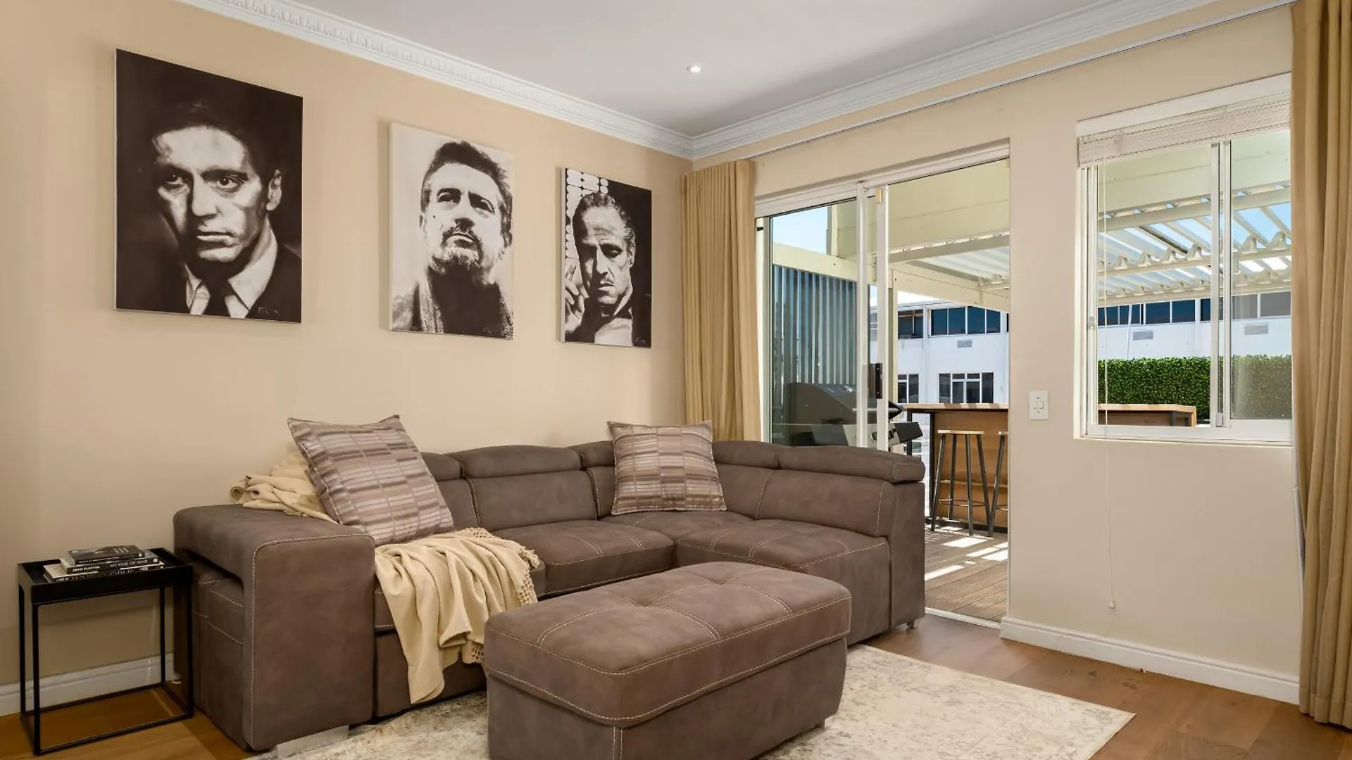 Spacious Luxury Apartment - Waterfront Cape Town