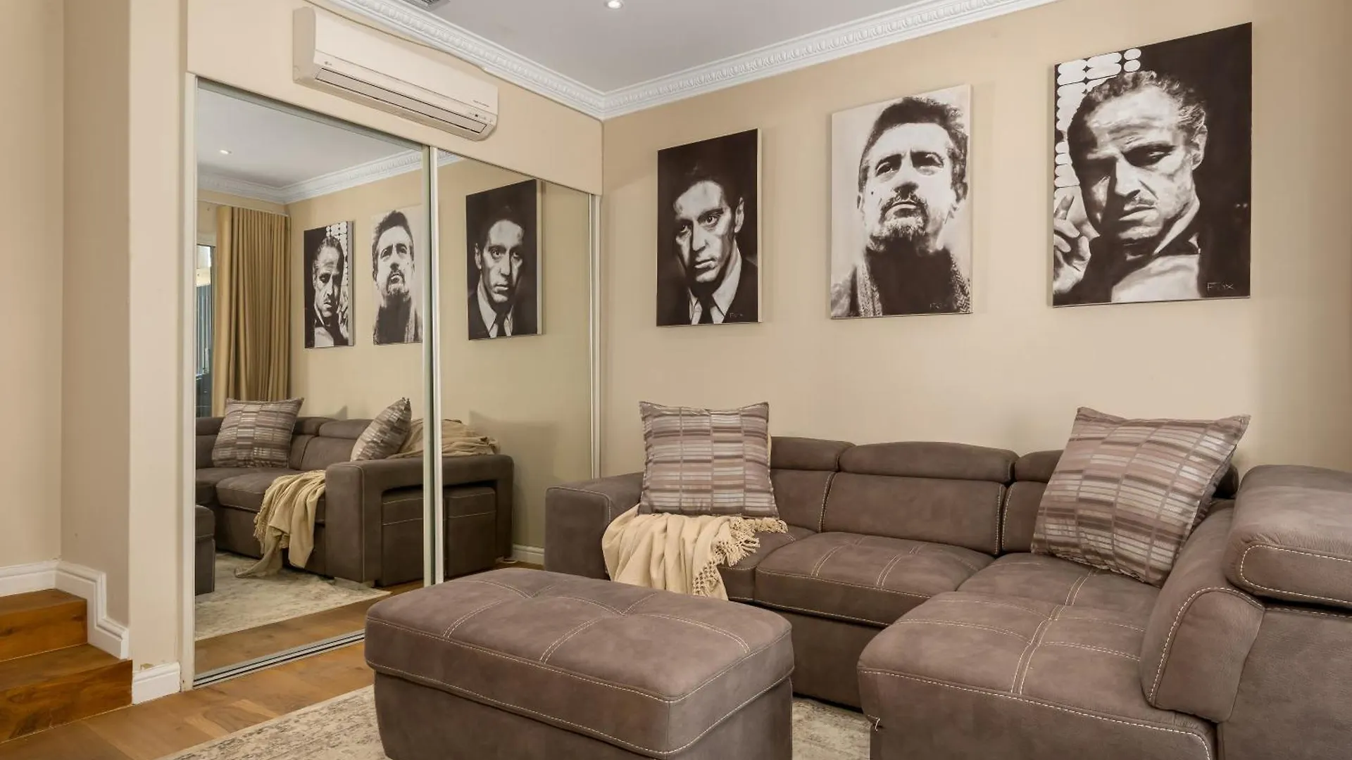 Spacious Luxury Apartment - Waterfront Le Cap